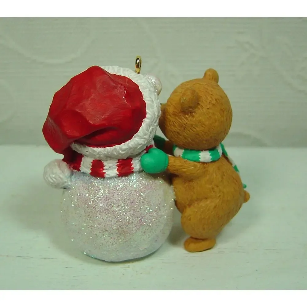 HALLMARK ORNAMENT-SNOW BEAR BUDDIES FROM 2005-BROWN BEAR & SNOW BEAR